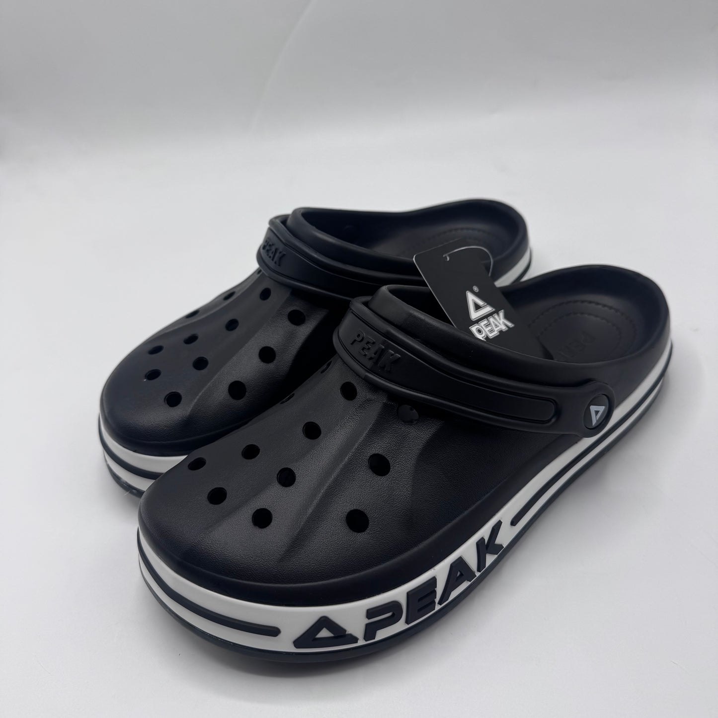 Crocs PEAK 2026