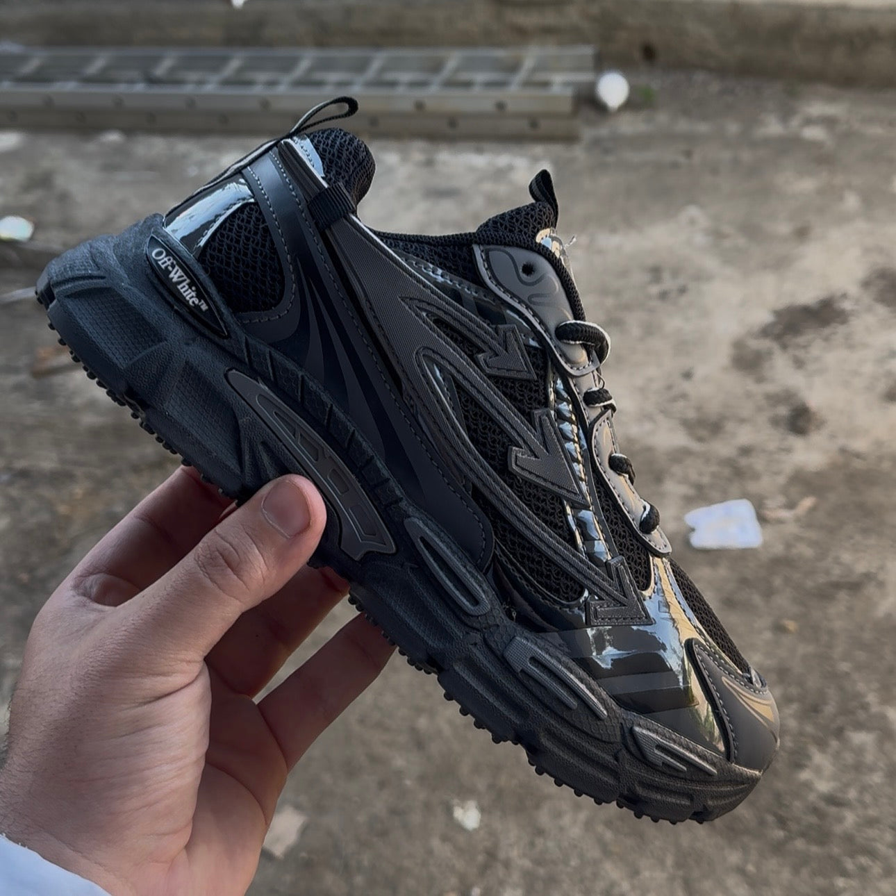 (Off) white 2026